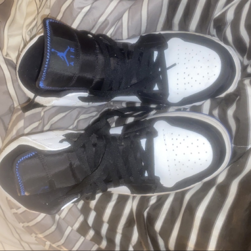 Air Jordan 1 Mid SE ‘Game Royal Black Toe Shoes